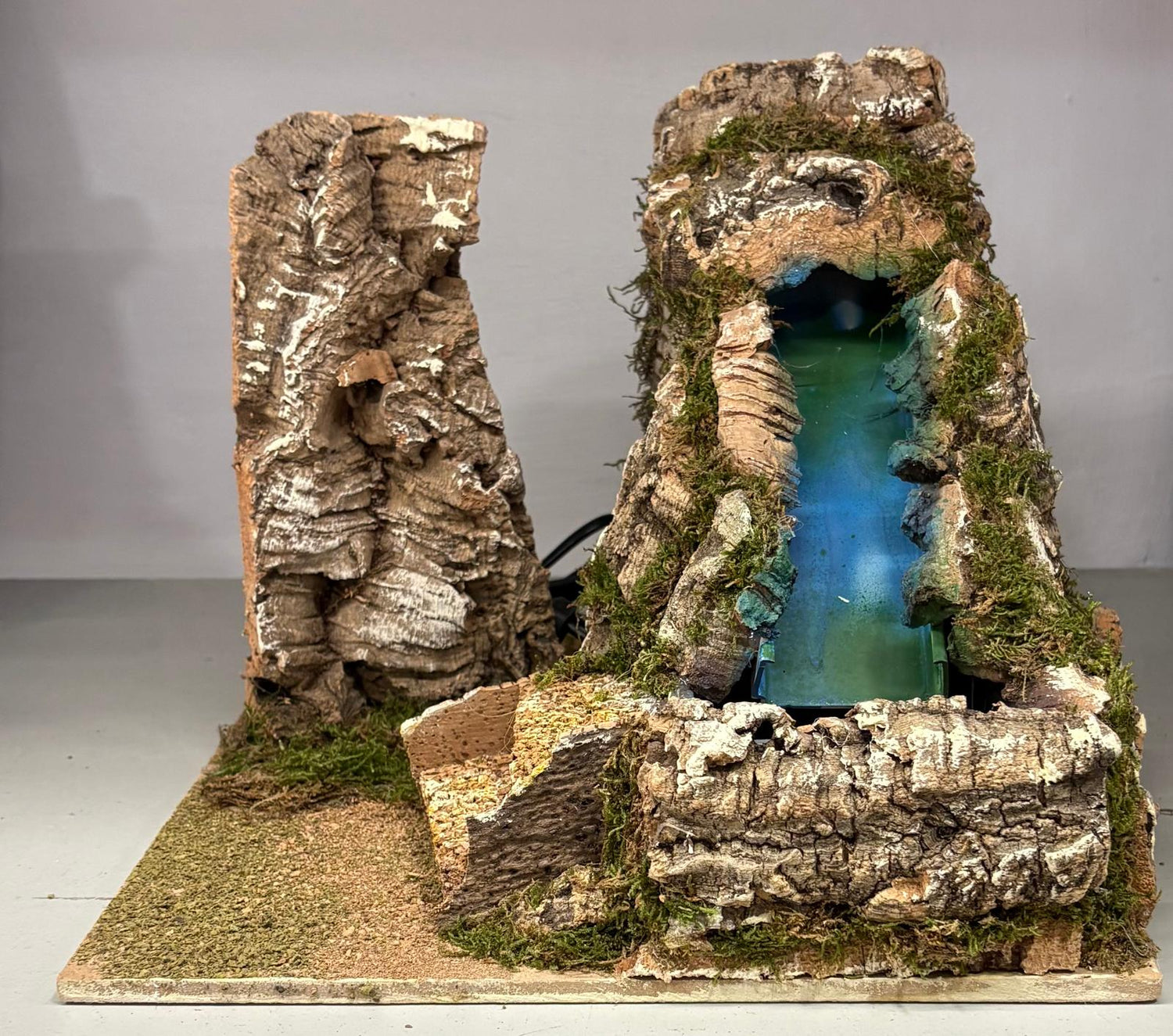 CASCATA PRESEPE CON POMPA FN29