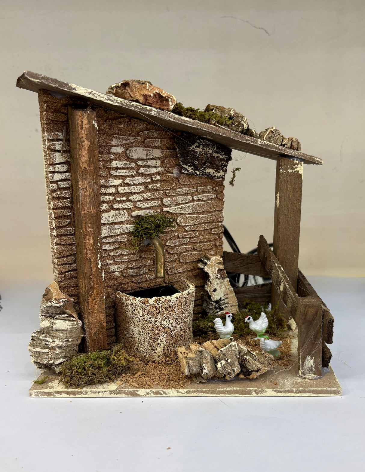 FONTANA FUNZIONANTE CON CORTILE FN193