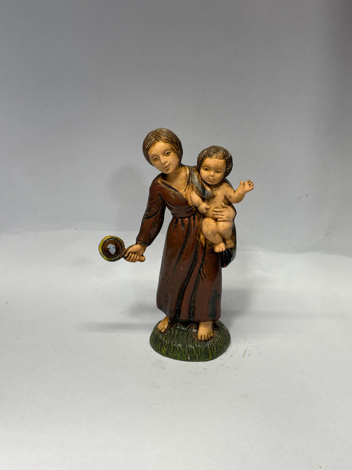 DONNA CON BAMBINO CM 10