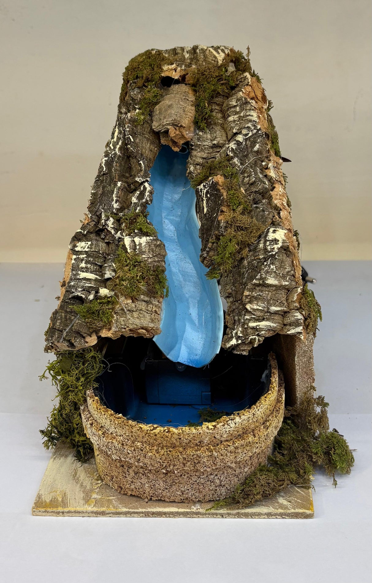 CASCATA PRESEPE CON POMPA FN221