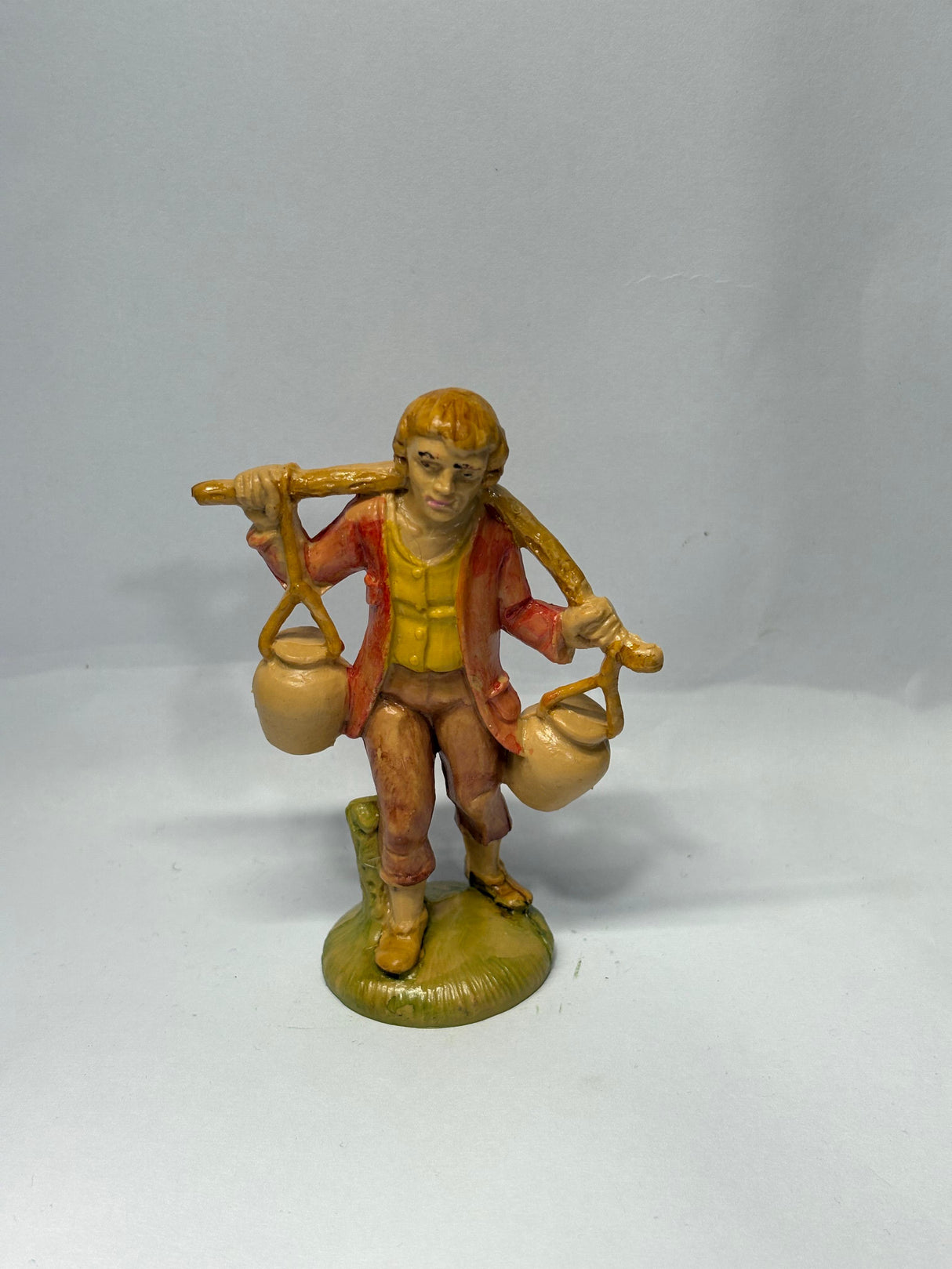 PASTORE CON BROCCHE CM 9