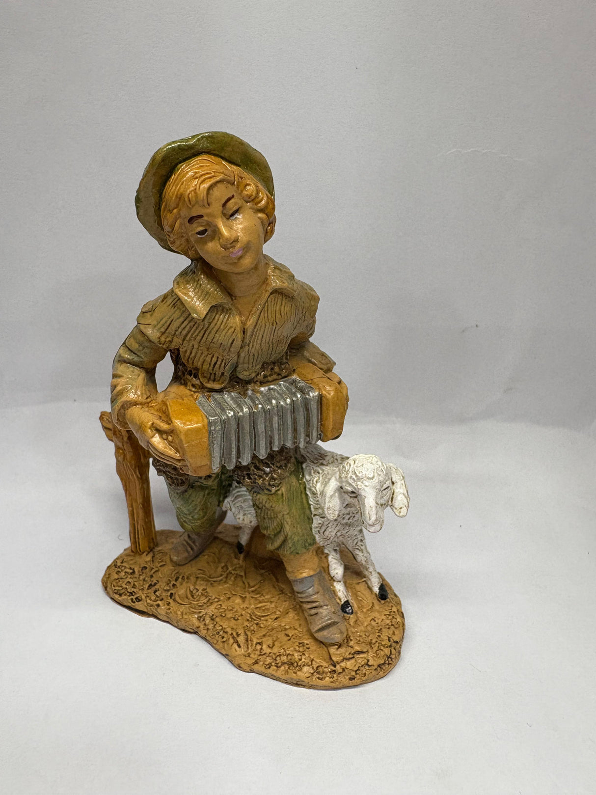 PASTORE CON FISARMONICA CM 10