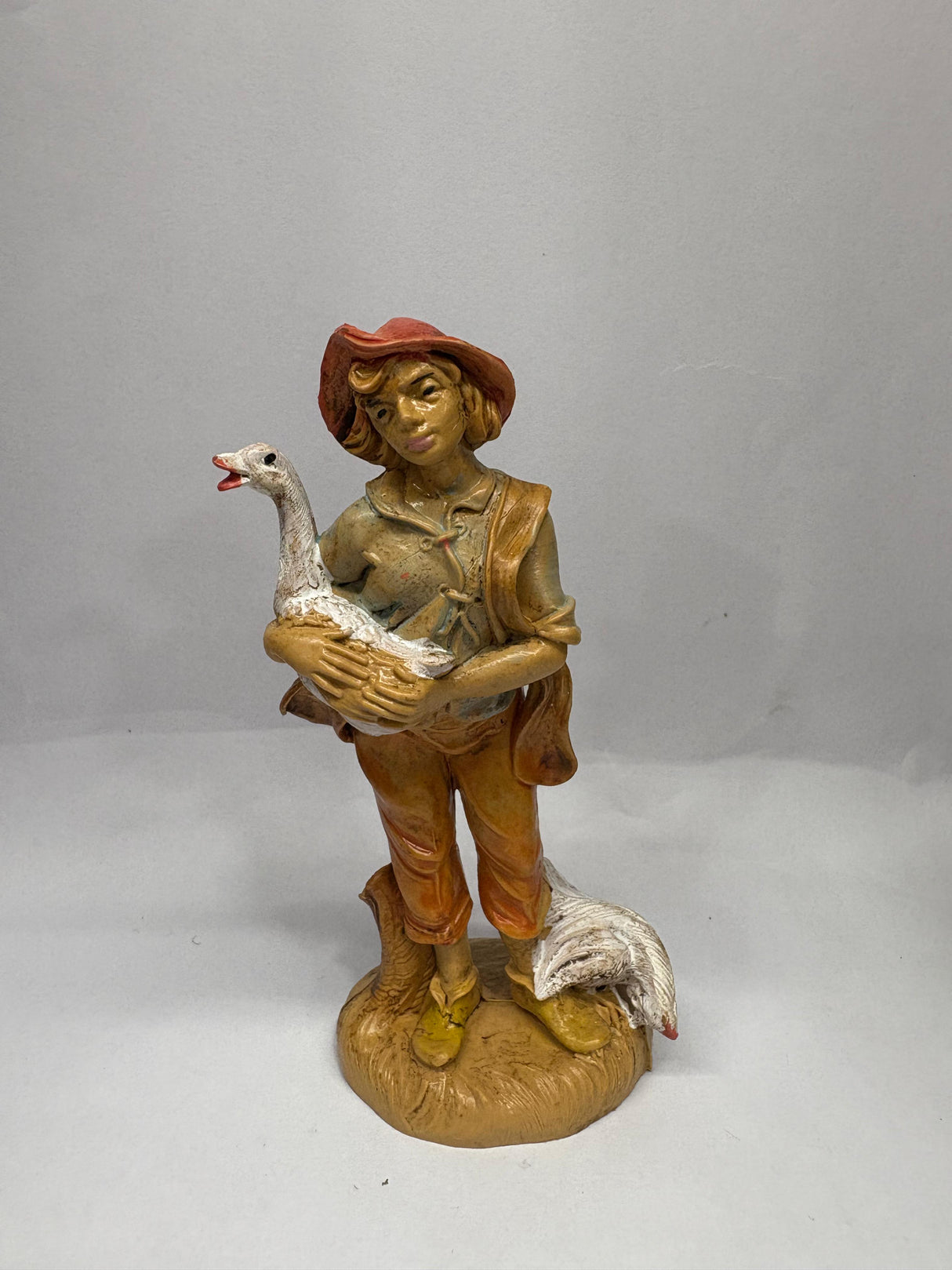 PASTORE CON OCHE CM 10