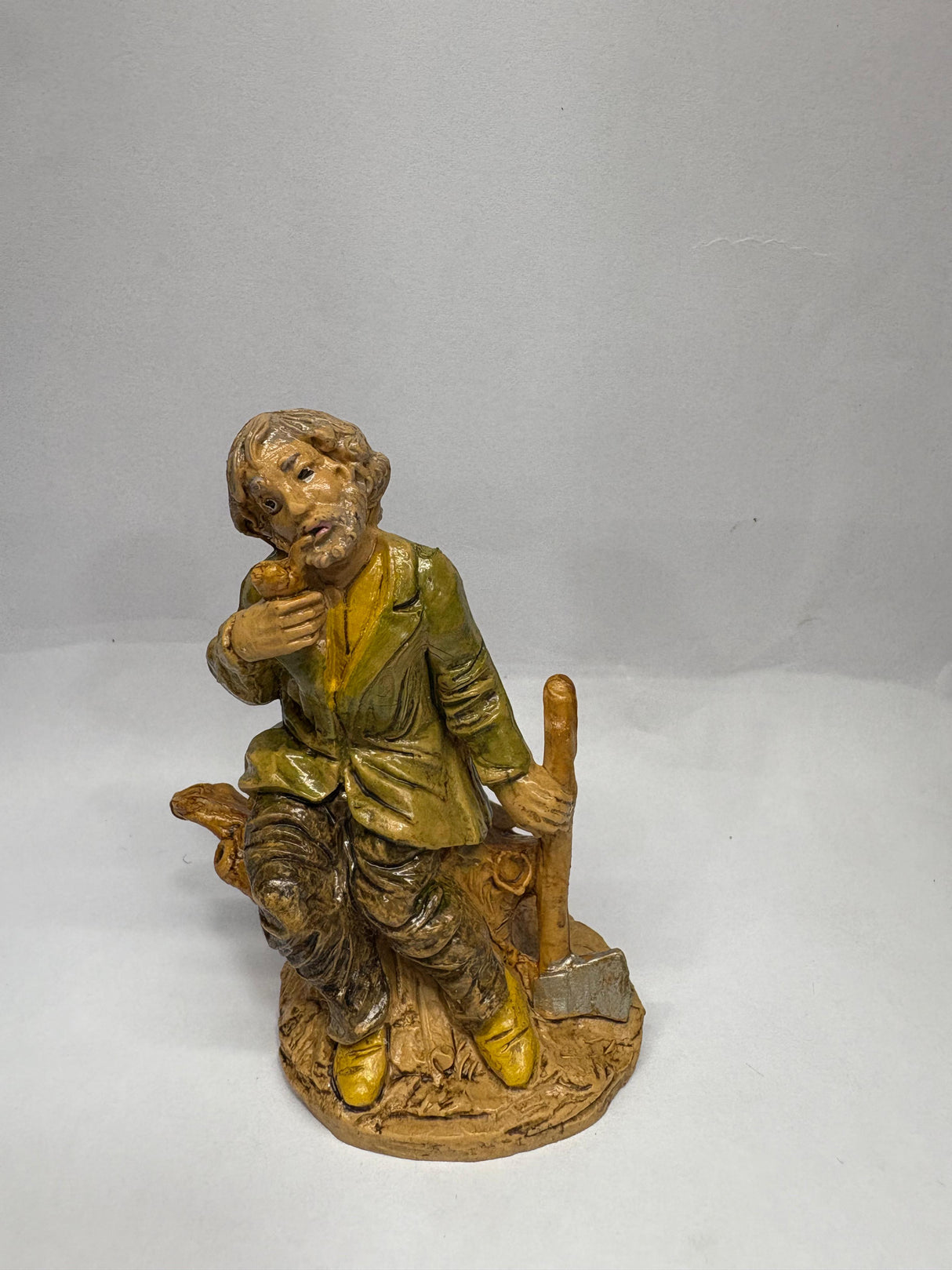 PASTORE CON ASCIA E PIPA CM 10