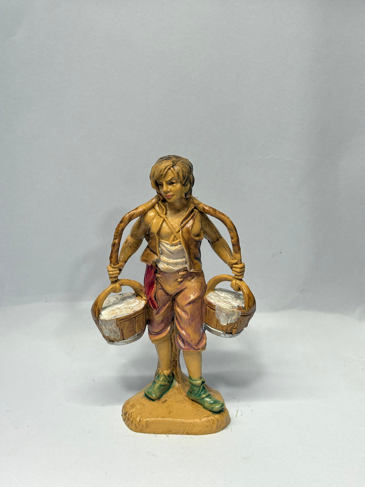 RAGAZZO CON SECCHI CM 10