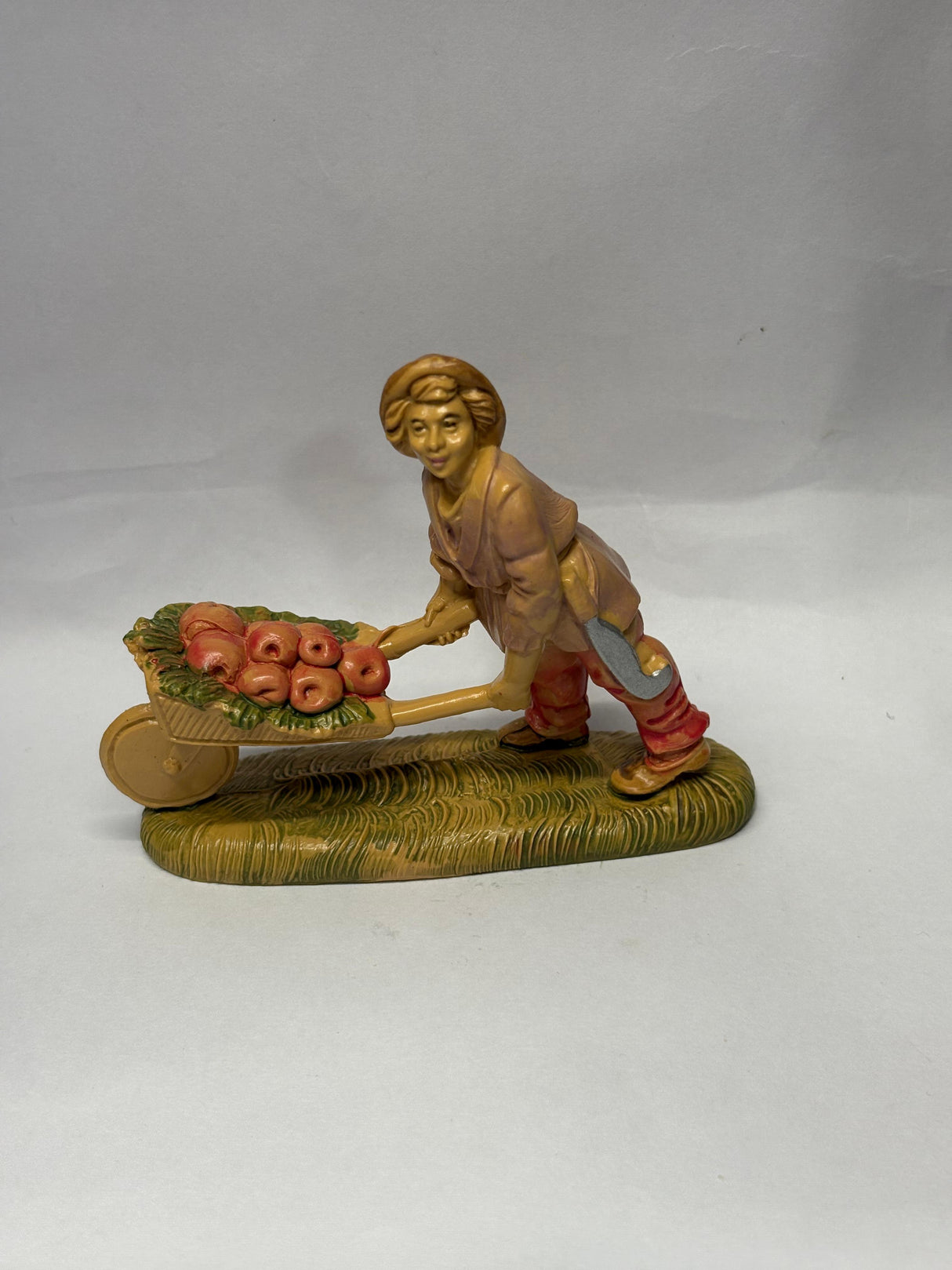 UOMO CON CARRIOLA CM 8.2