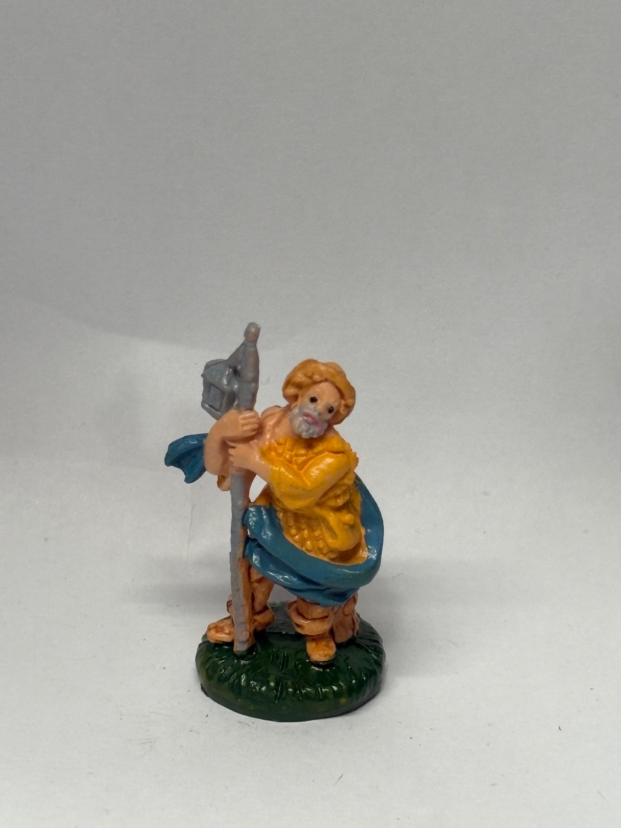 UOMO CON LANTERNA CM 4