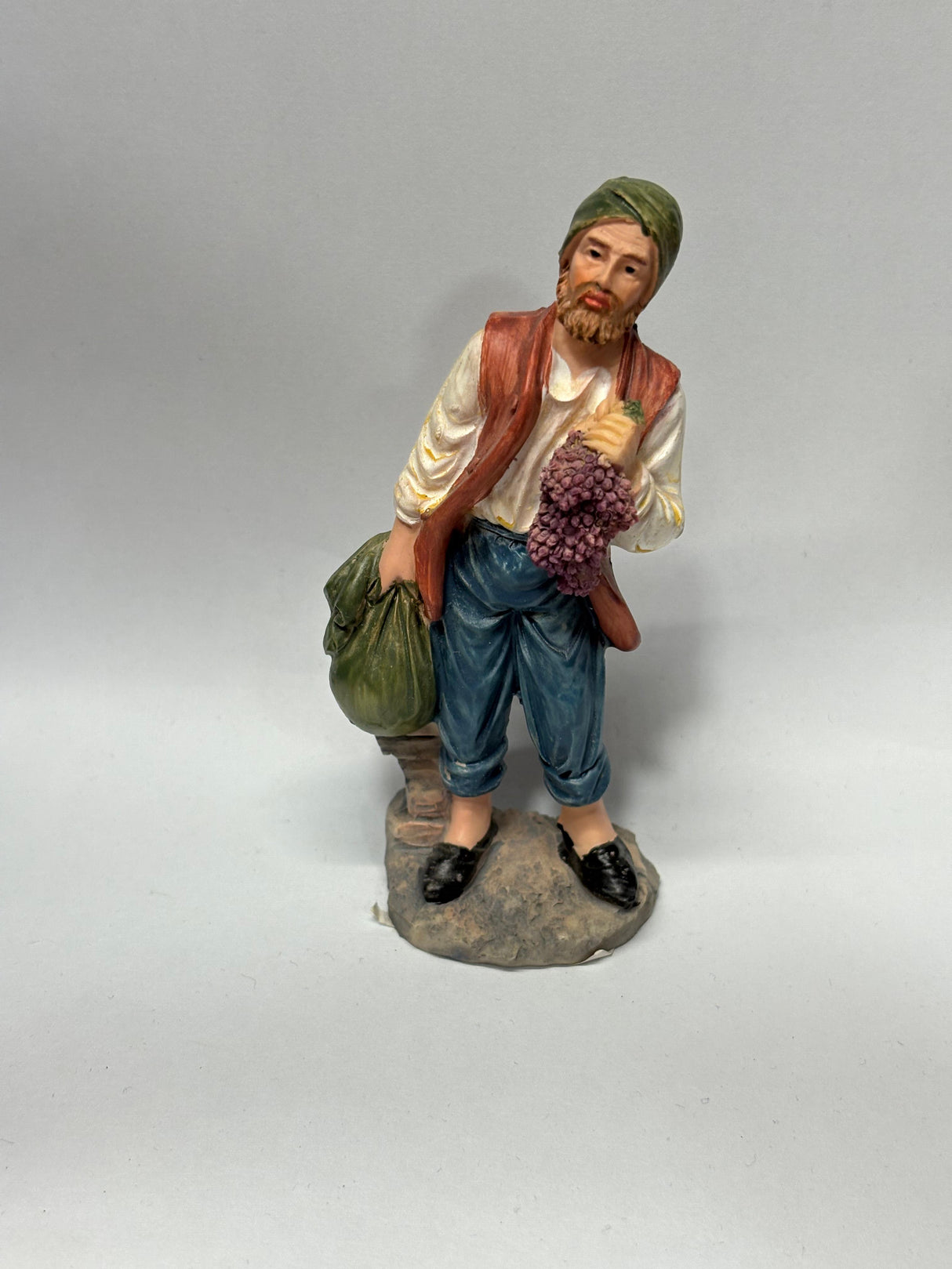 CONTADINO CON UVA CM 10