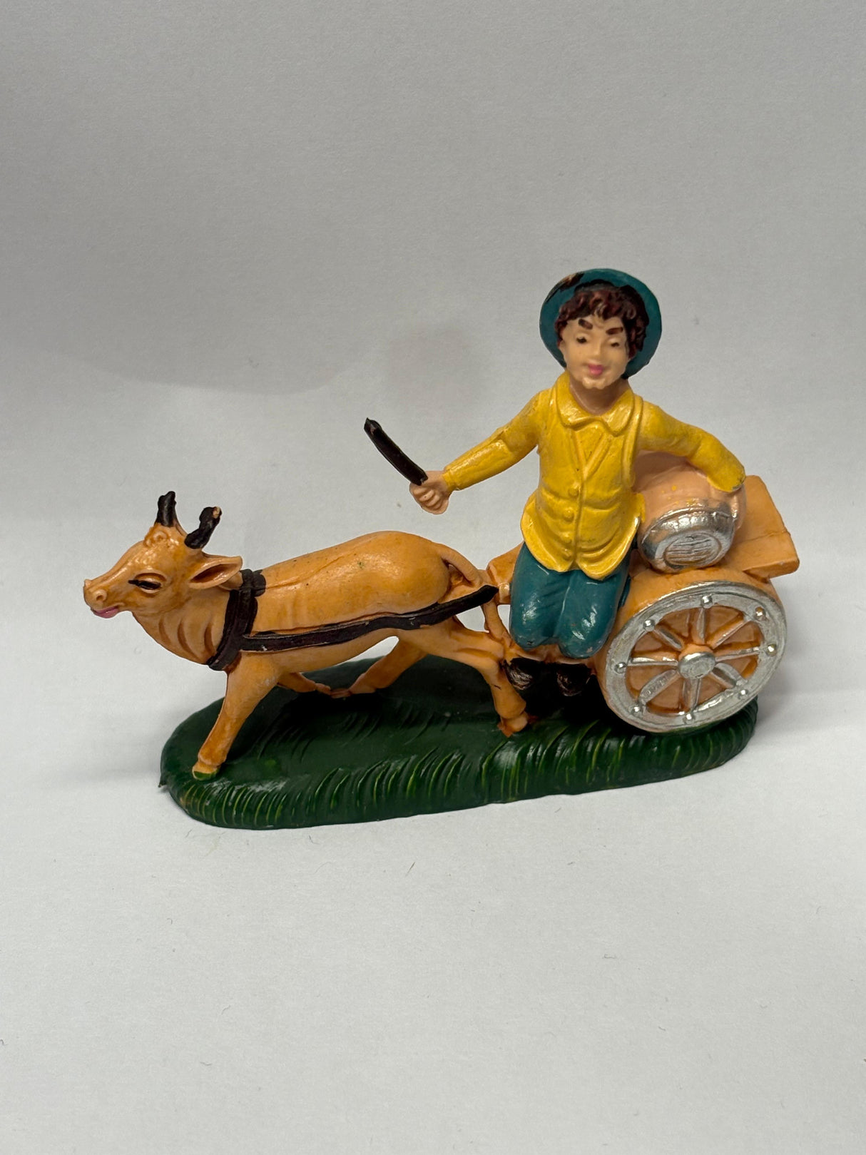 UOMO SU CARRO CM 6.5