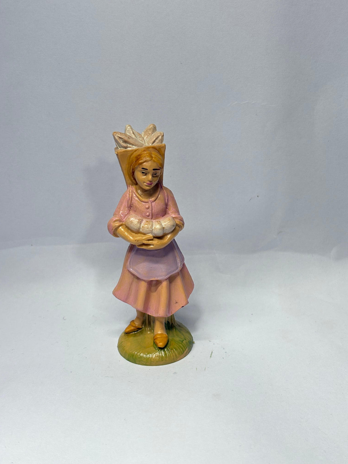 VENDITRICE DI PANE CM 9