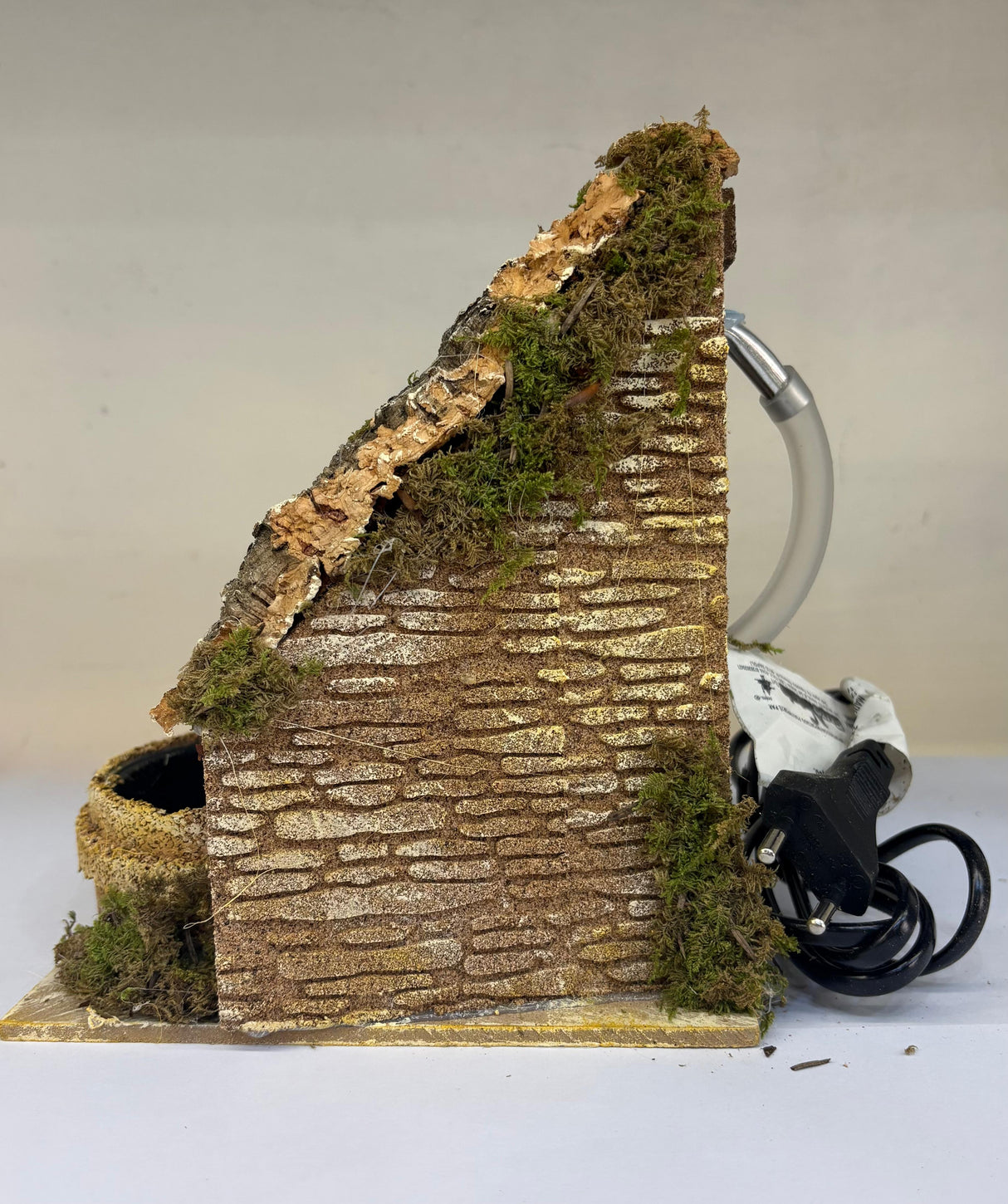 CASCATA PRESEPE CON POMPA FN221