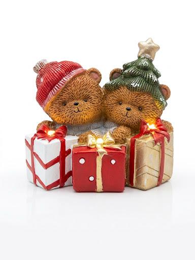 FAMIGLIA ORSETTI CON PACCHI REGALO