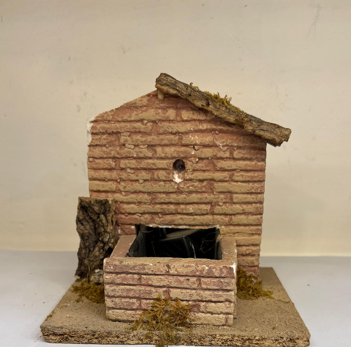 FONTANA FUNZIONANTE IN RESINA